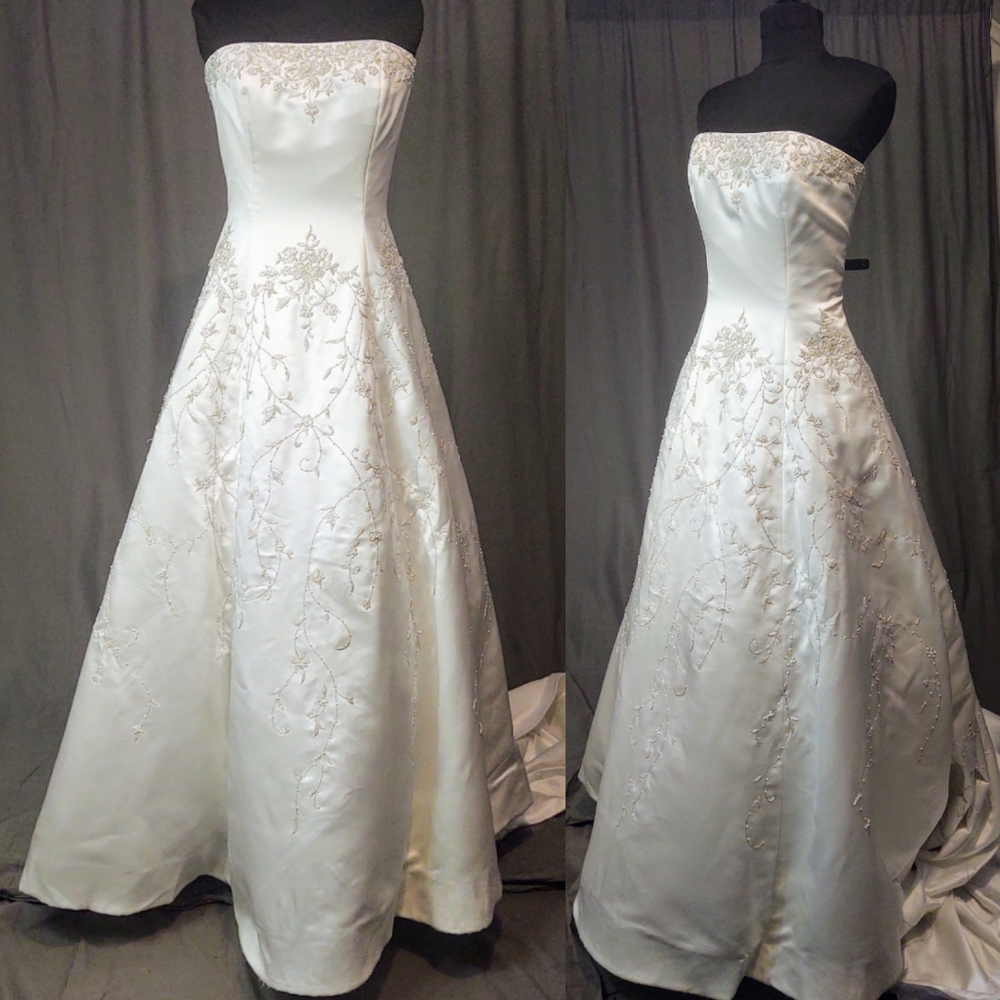 Eva Haynal Forsyth Strap less Wedding Gown Size 8